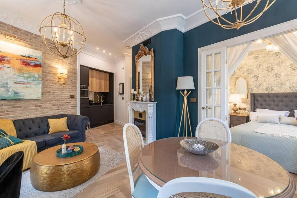 Ch Elvira Luxury Apartment Granada Eksteriør bilde